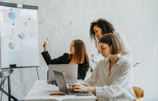Améliorer les flux de travail et la visibilité sur l’avancement